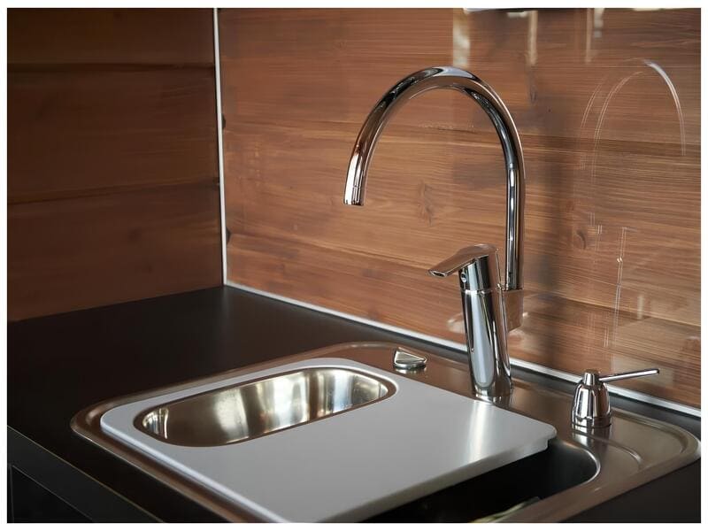 Монтаж кухонного змішувача