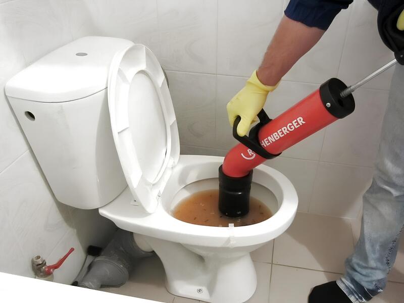 Аварійне прочищення каналізації